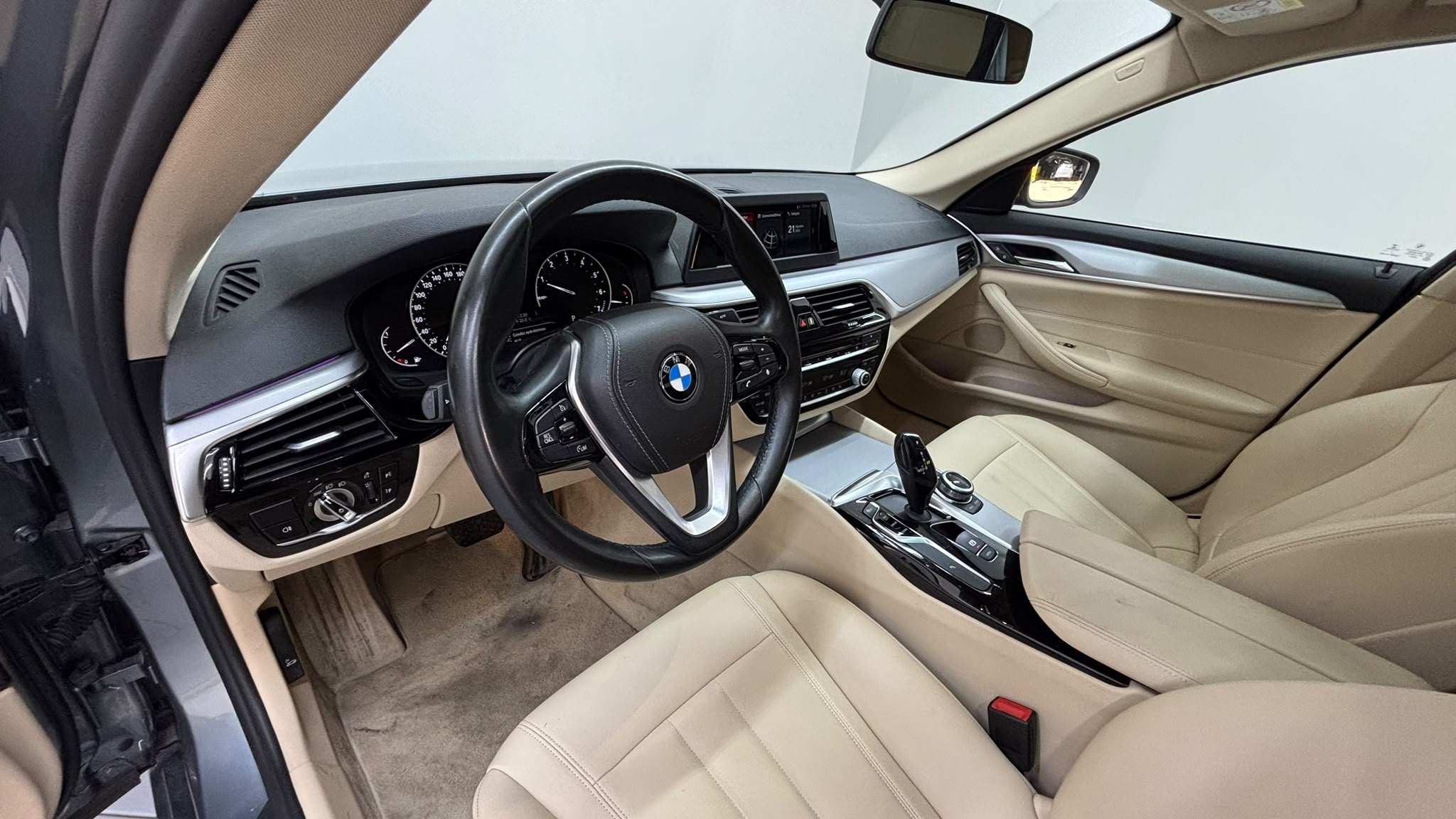 BMW 520i 25